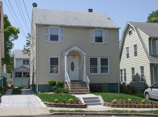 19 Parkview Ter, Clifton, NJ 07011