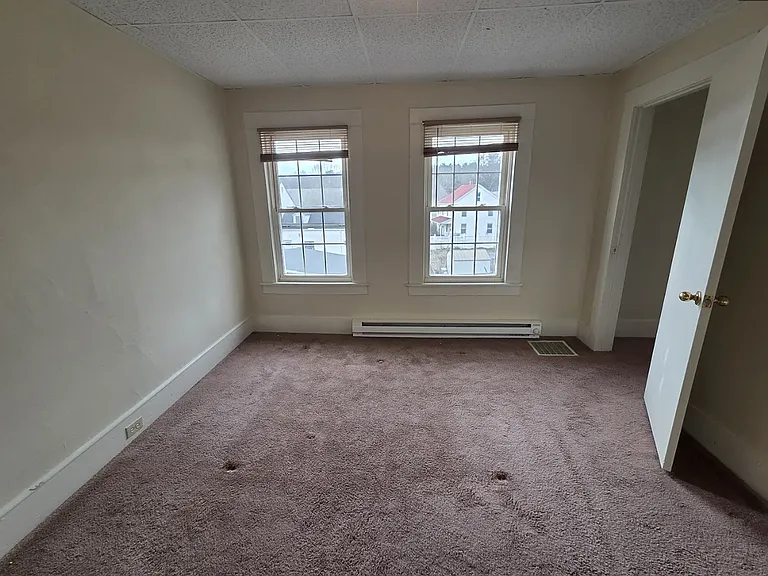 59-69 Pleasant St — Photo 12