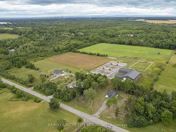 3rd image of 2301 Townline Rd