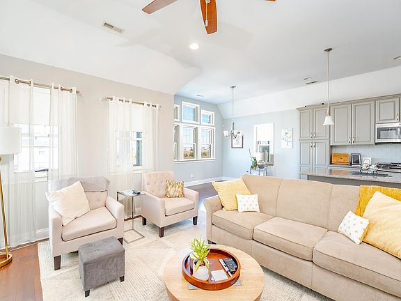 5th image of 3935 West Ave #3935