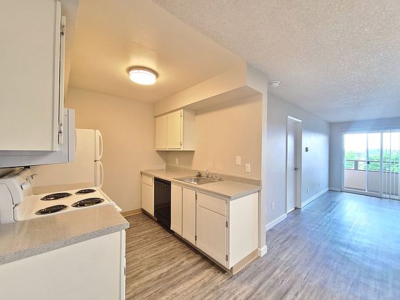 5th image of 1204 W 6th Ave APT 308