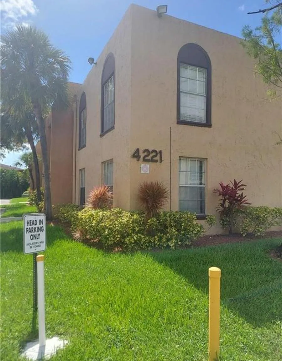 2 bed, 2.0 bath, 1108 sqft, $1,850 — Photo 1