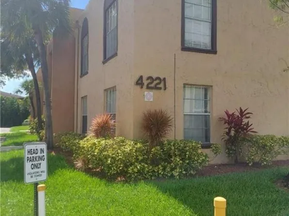 4221 NW 19TH Street NW #296, Lauderhill, FL 33313