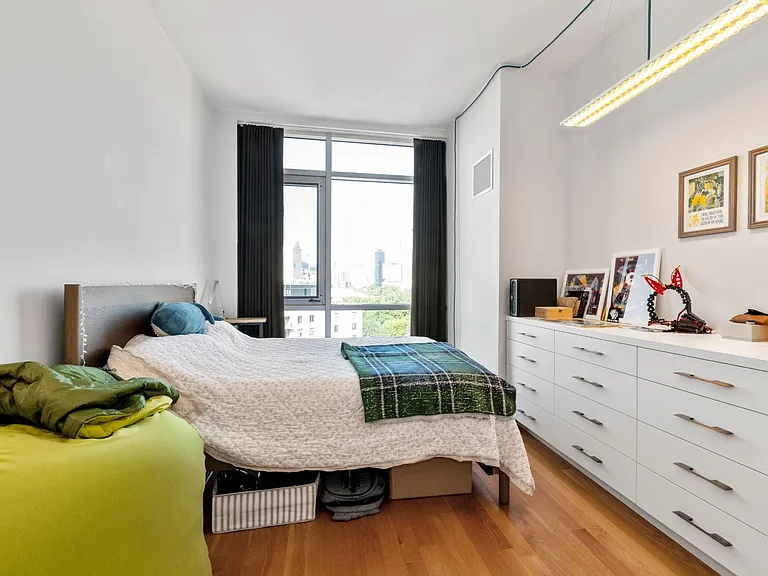 11-24 31st Ave #8B — Photo 8
