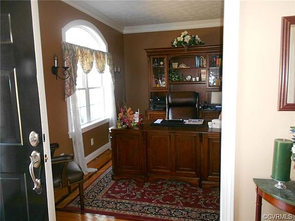 3rd image of 20207 Oak River Ct