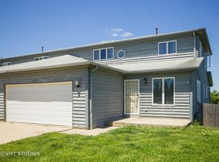 1329 Post Oak Ct, Crest Hill, IL 60403