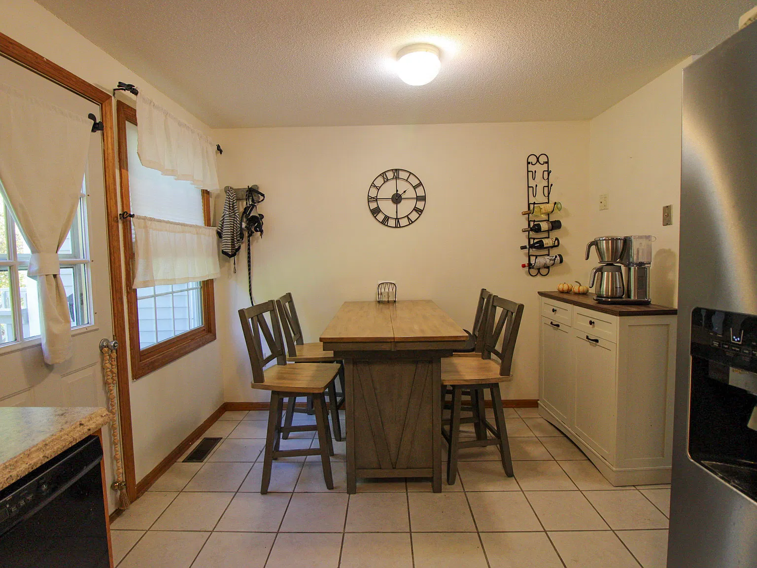 2 bed, 1.5 bath, 1056 sqft, $2,350 — Photo 4