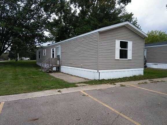 2nd image of 8668 Basswood Ave