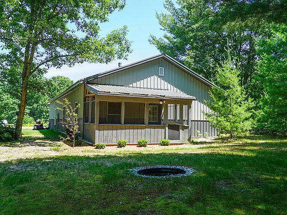2nd image of 11775 Country Acres Dr