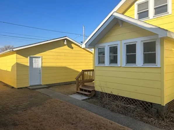 2436 Shields Ave, Sioux City, IA 51106