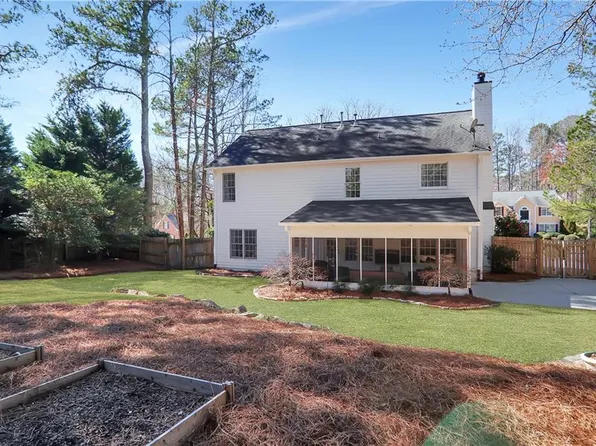 5569 Snowy Orchid Dr, Sugar Hill, GA 30518