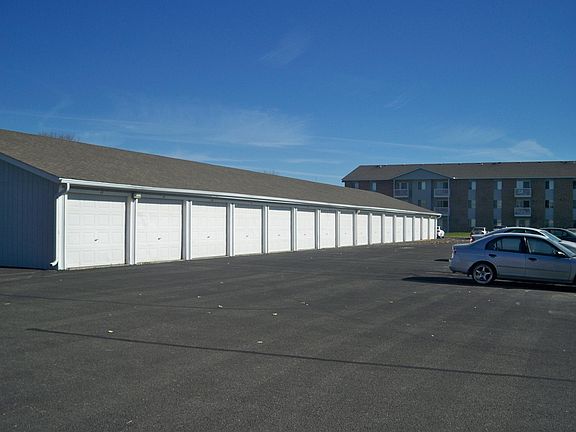 4th image of 850 Meadow Lake Pl