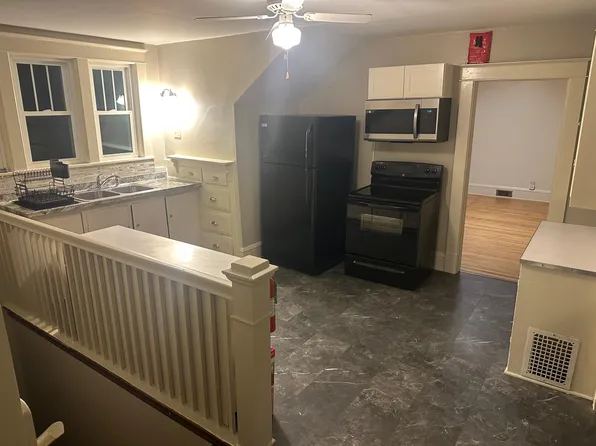 82 Ferguson Ave Floor 2, Burlington, VT 05401