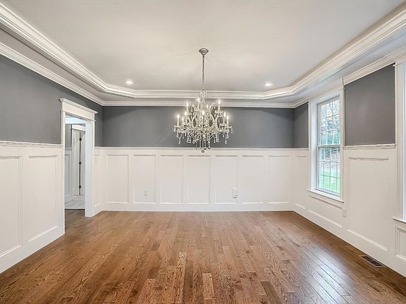 5th image of 19 Stoney Brook Rd