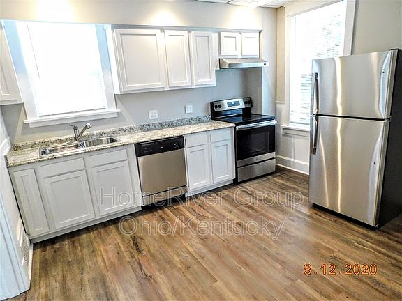 5th image of 2585 Montana Ave