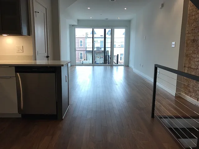 3 bed, 3.5 bath, $4,100 — Photo 4