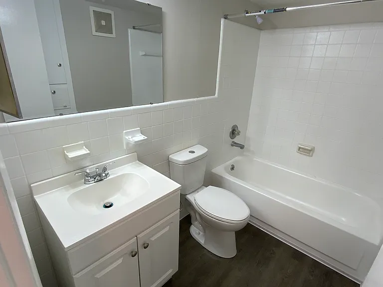 Cloverdale Estates — Photo 14