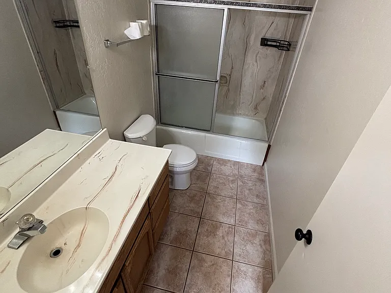 3448 S Litzler Dr — Photo 18