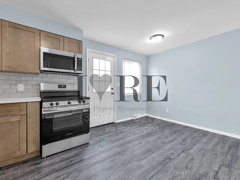 870 N Meadows Ct #F — Photo 10