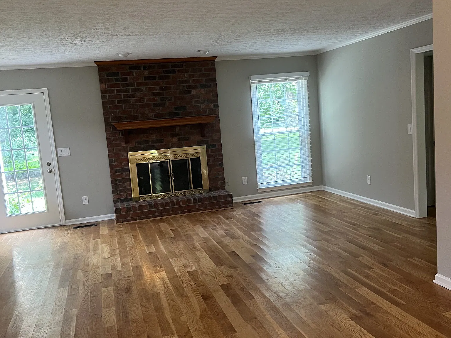 3 bed, 2.5 bath, 2494 sqft, $2,700 — Photo 3