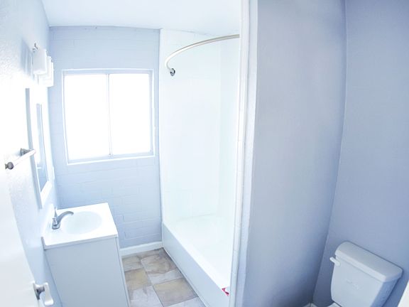 3rd image of 2575 Sherwood St #10