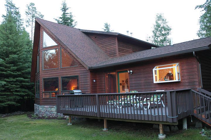 1st image of 220 River Dr