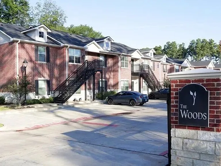 The Woods Luxury Apartments — Photo 1