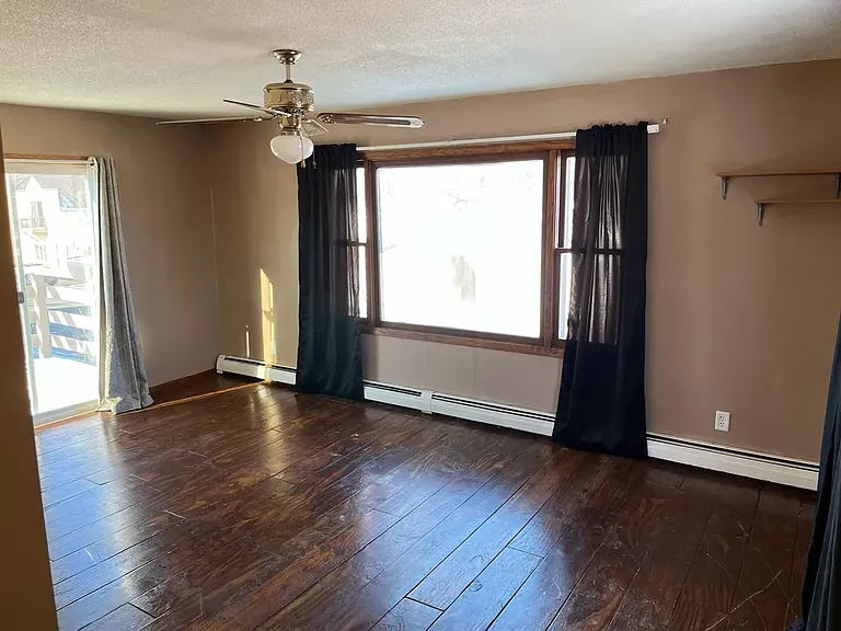 114 Main St NW #3 — Photo 5