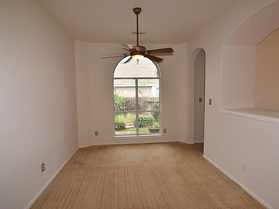 3rd image of 32510 Decker Oaks Dr