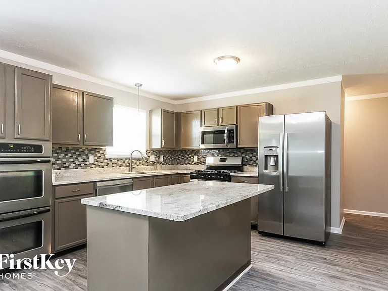 1833 Breman Ln — Photo 4