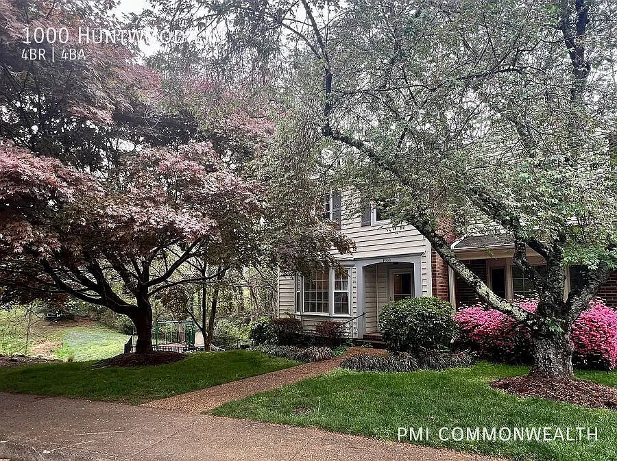 1000 Huntwood Ln