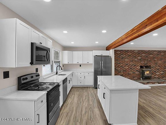 4th image of 243 White Pine Dr