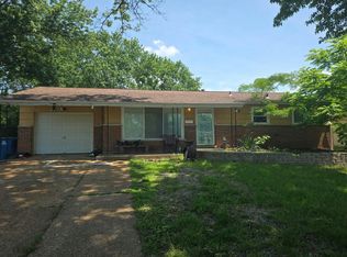 545 Lynn Haven Ln, Hazelwood, MO 63042