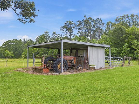 4th image of 212 Andrew Mouhot Rd