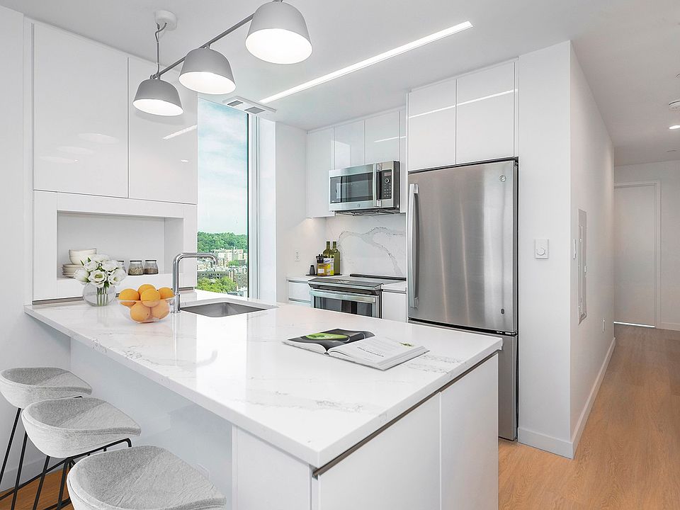 1st image of 4650 Broadway #1810