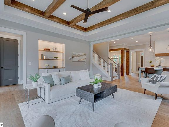 4th image of 204 Forest Park Dr