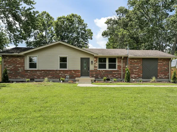 2108 Lynwood Dr, Greenbrier, TN 37073