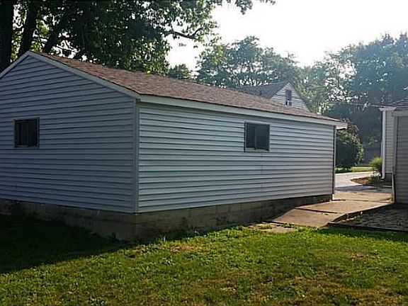 Garage. New siding on 2 car garage.