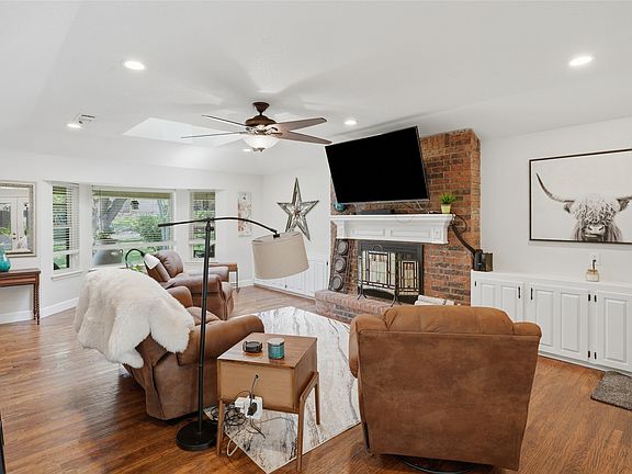 4th image of 2941 Harvest Hill Dr
