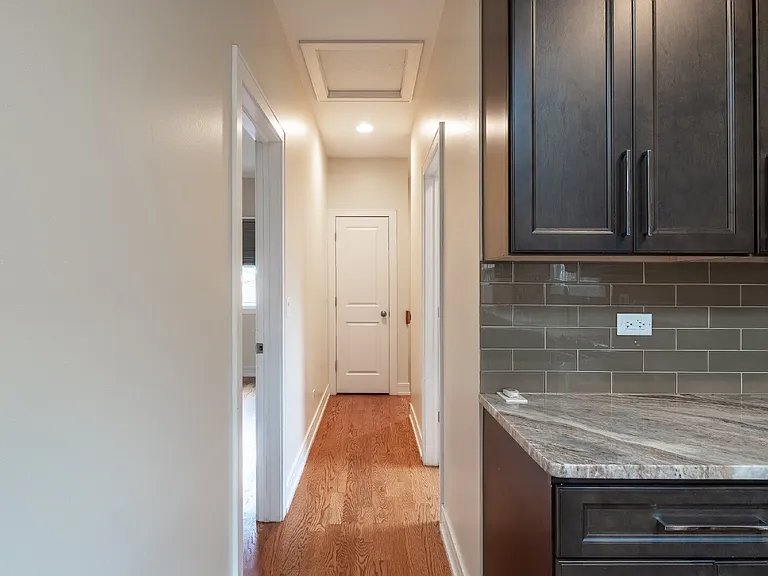 1110 N Christiana Ave — Photo 10