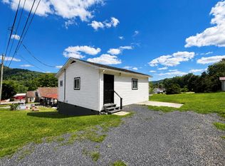 147-147 24th St, Rainelle, WV 25962