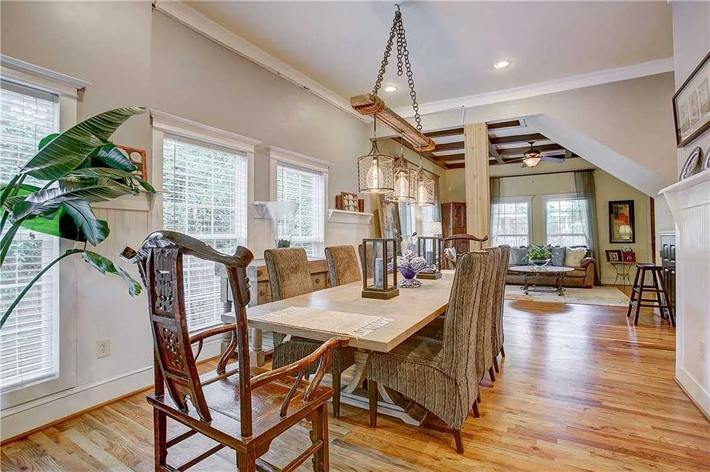 4 bed, 3.5 bath, 3300 sqft, $6,495 — Photo 3