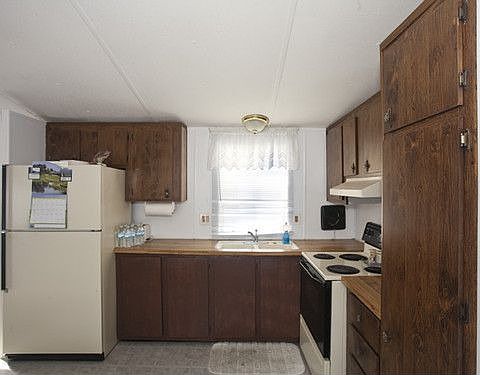 2nd image of 81 W Uranius St