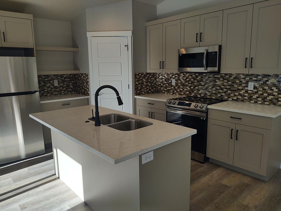 2nd image of 1545 Morning Dove Way
