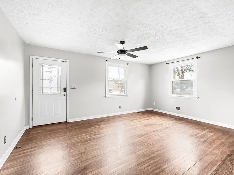 5023 Packard Dr — Photo 8