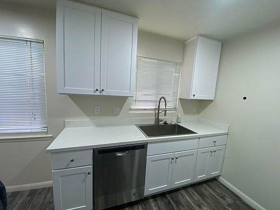 5th image of 1659 Santa Clara St