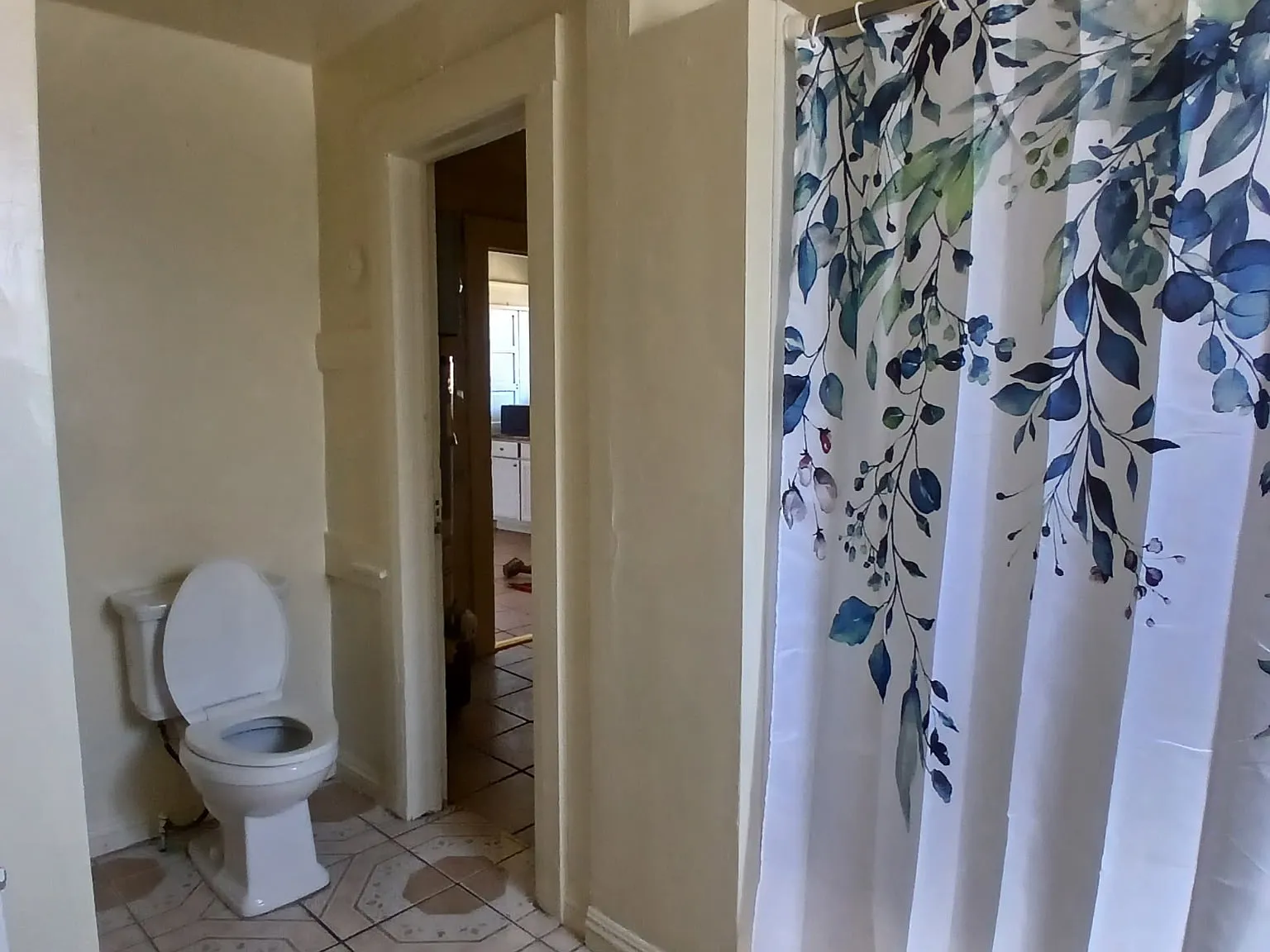4 bed, 1200 sqft, $3,395 — Photo 2