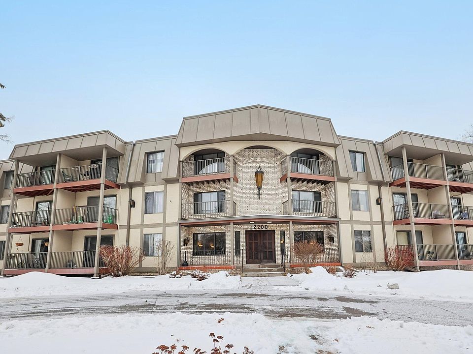 1st image of 2200 Nevada Ave S APT 316