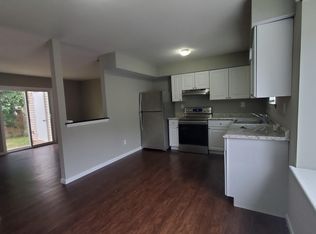 42 Presidential Dr, Sicklerville, NJ 08081