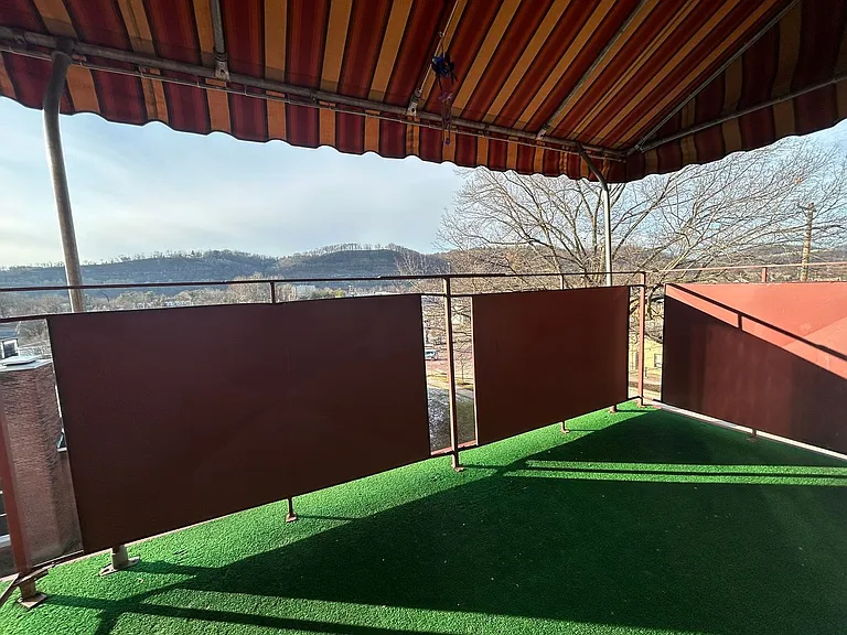 360 Maryland Ave — Photo 126